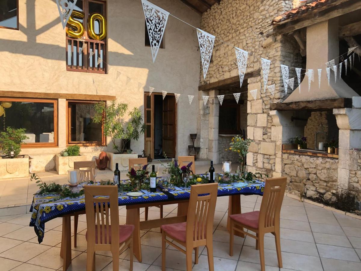Country Villa For 19 Pool Cinema Football Pitch Verteillac Екстер'єр фото